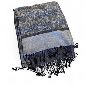 Elegant Paisley Scarf - Black and Gray
